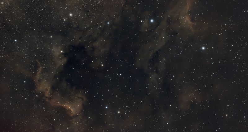 Pelican Nebula in Cygnus
Pelican Nebula - Dwarf 3 taken over 1hr 10mins 15s 60gain
Link-words: Nebula
